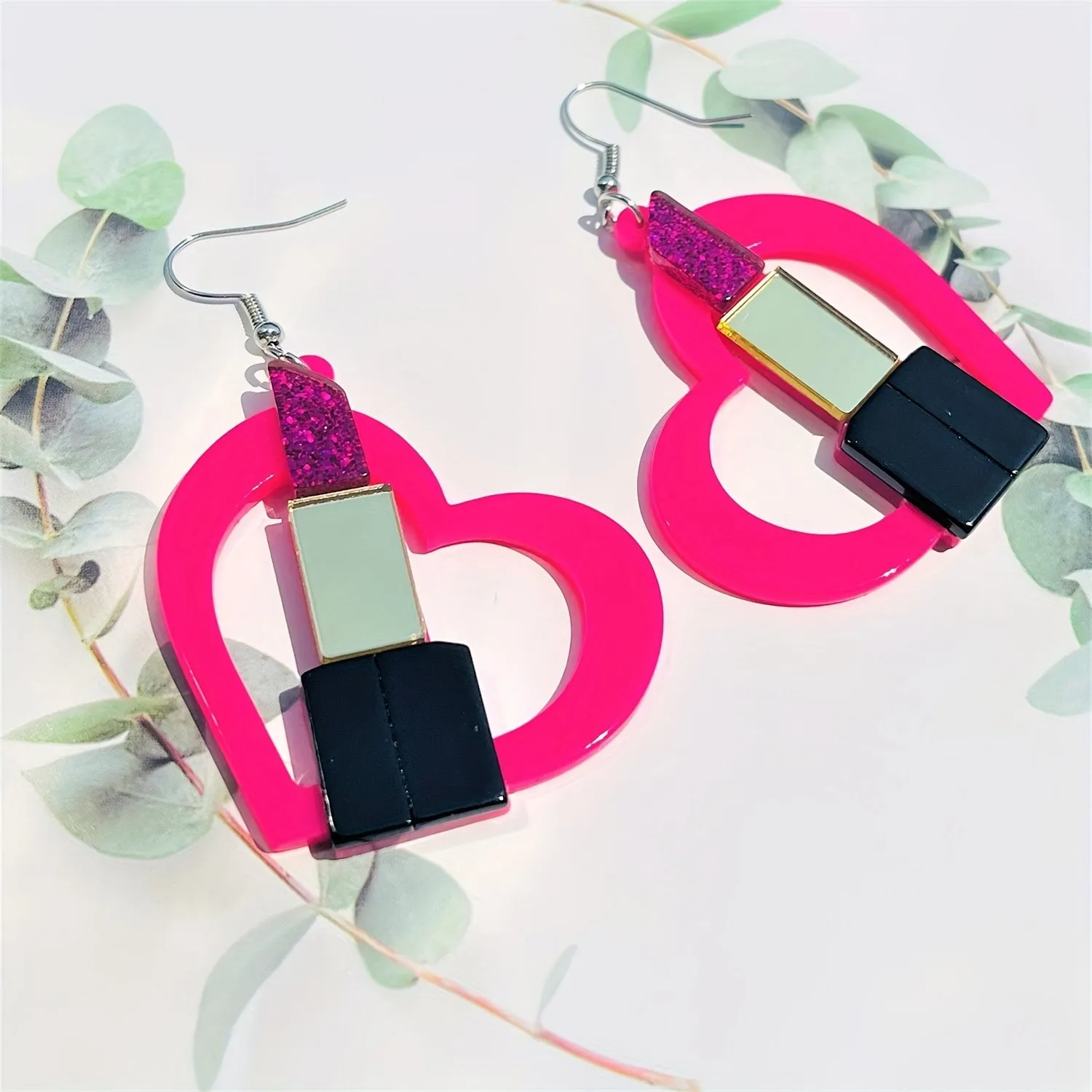 1 Pair Acrylic Love Hollow Lipstick Valentine's Day Earrings Red Love Heart Dangle Earrings Unique Elegant Red Heart Drop Earrings For Women Girls Valentine's Day Jewelry Gifts