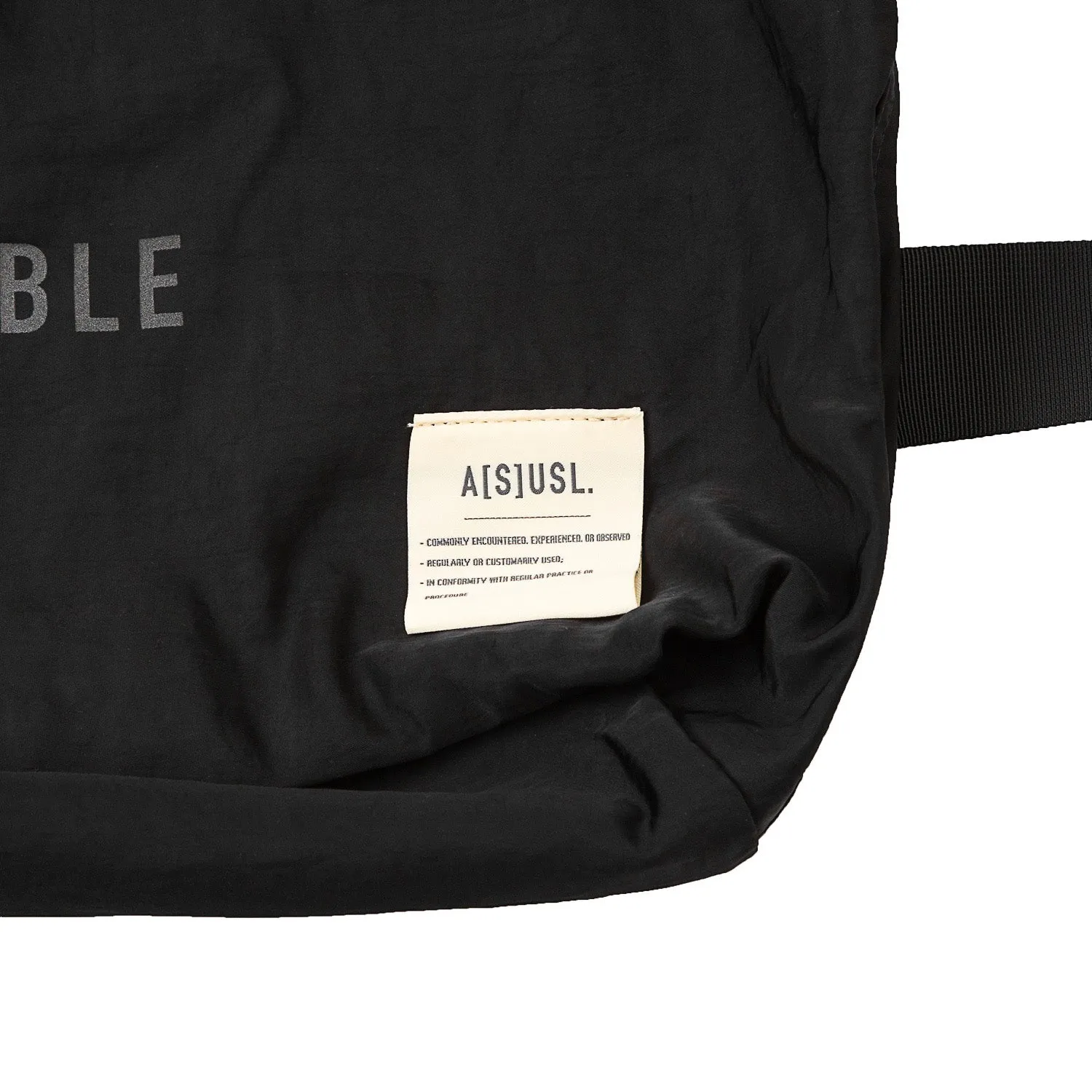 A[S]USL REFLECTIVE LOGO MESSENGER BAG-BLACK