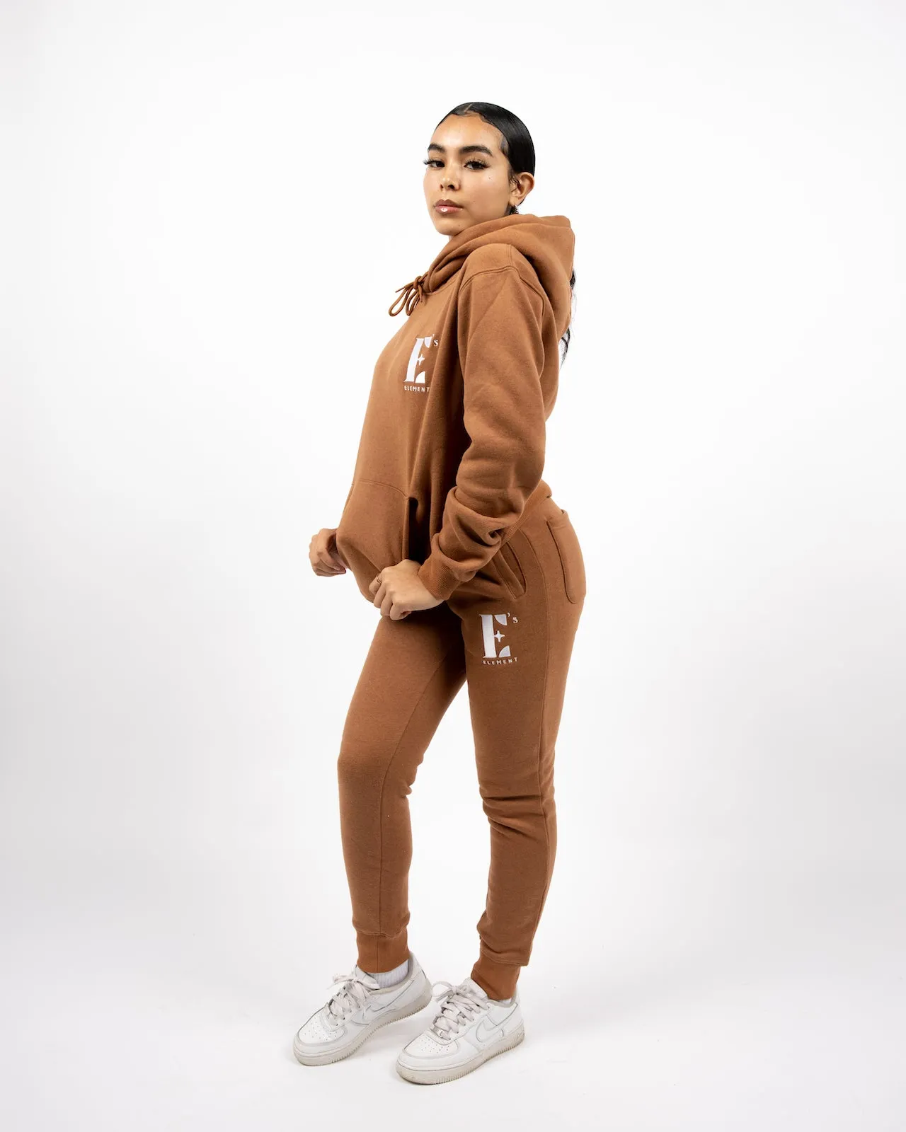 E's Element Essential Sweatsuit Set In Brown Sugar