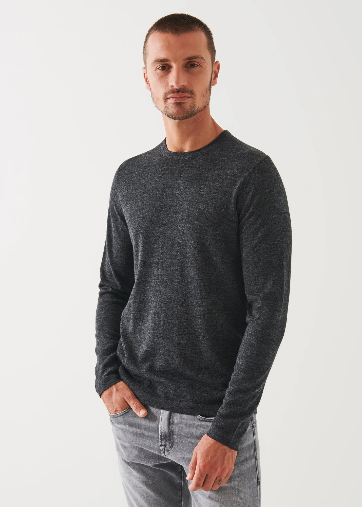 EXTRA-FINE MERINO CREWNECK