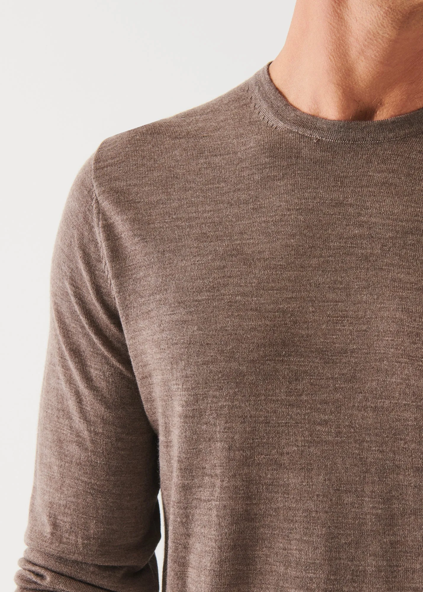 EXTRA-FINE MERINO CREWNECK