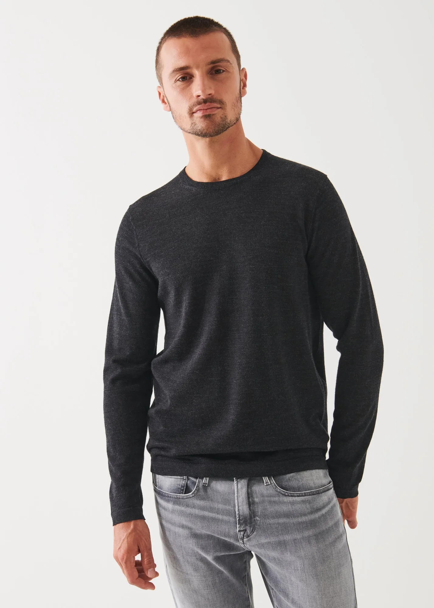 EXTRA-FINE MERINO CREWNECK