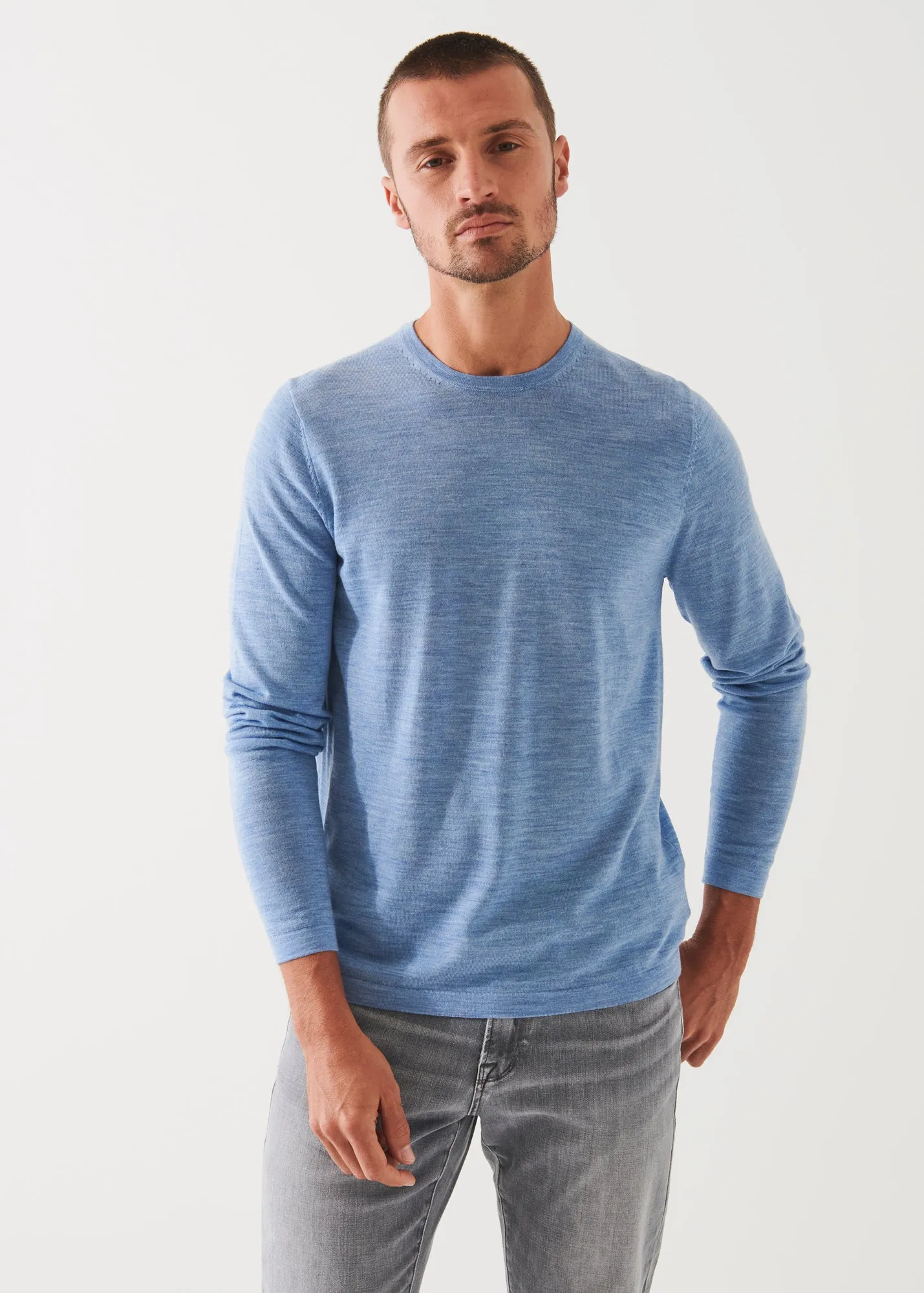 EXTRA-FINE MERINO CREWNECK