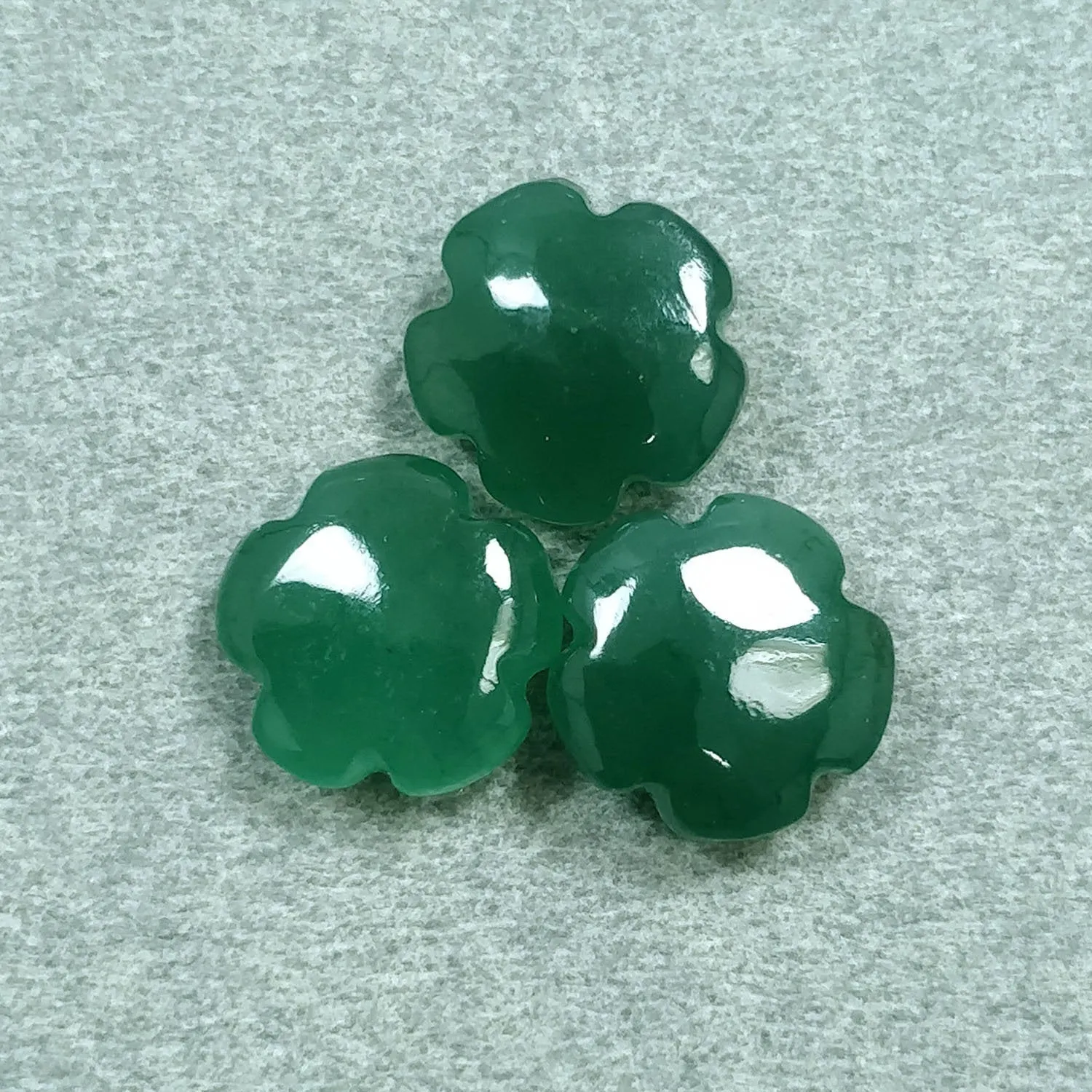 GREEN QUARTZITE Gemstone FLOWER Carving : 7.00ct Natural Untreated Unheated Quartzite Gemstone Round Hand Carved  9mm 3pcs For Jewelry