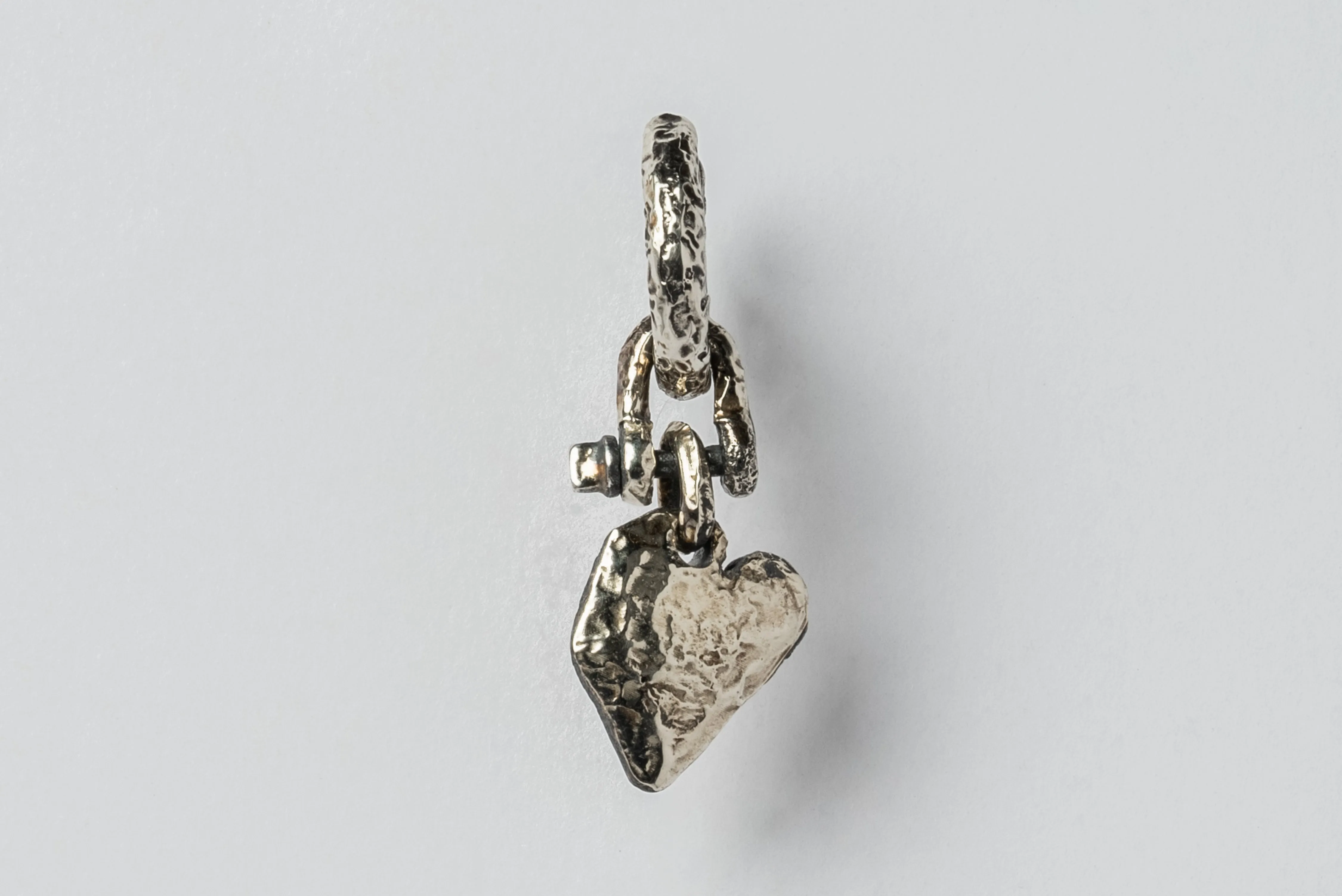 Jazz's Solid Heart Earring (Extra Small, Fuse, KA10KW)