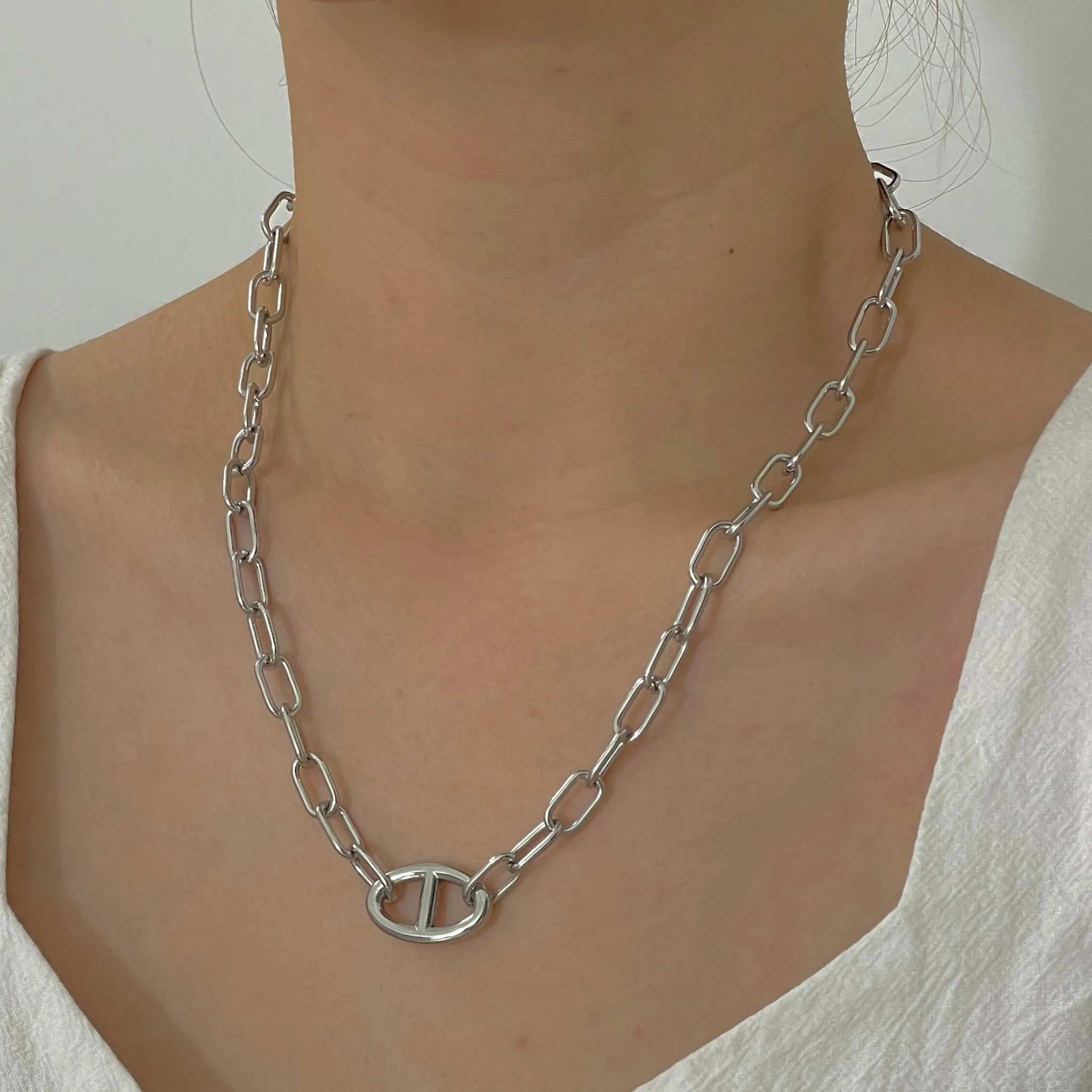 Modern Chunky Chain Necklace Silver