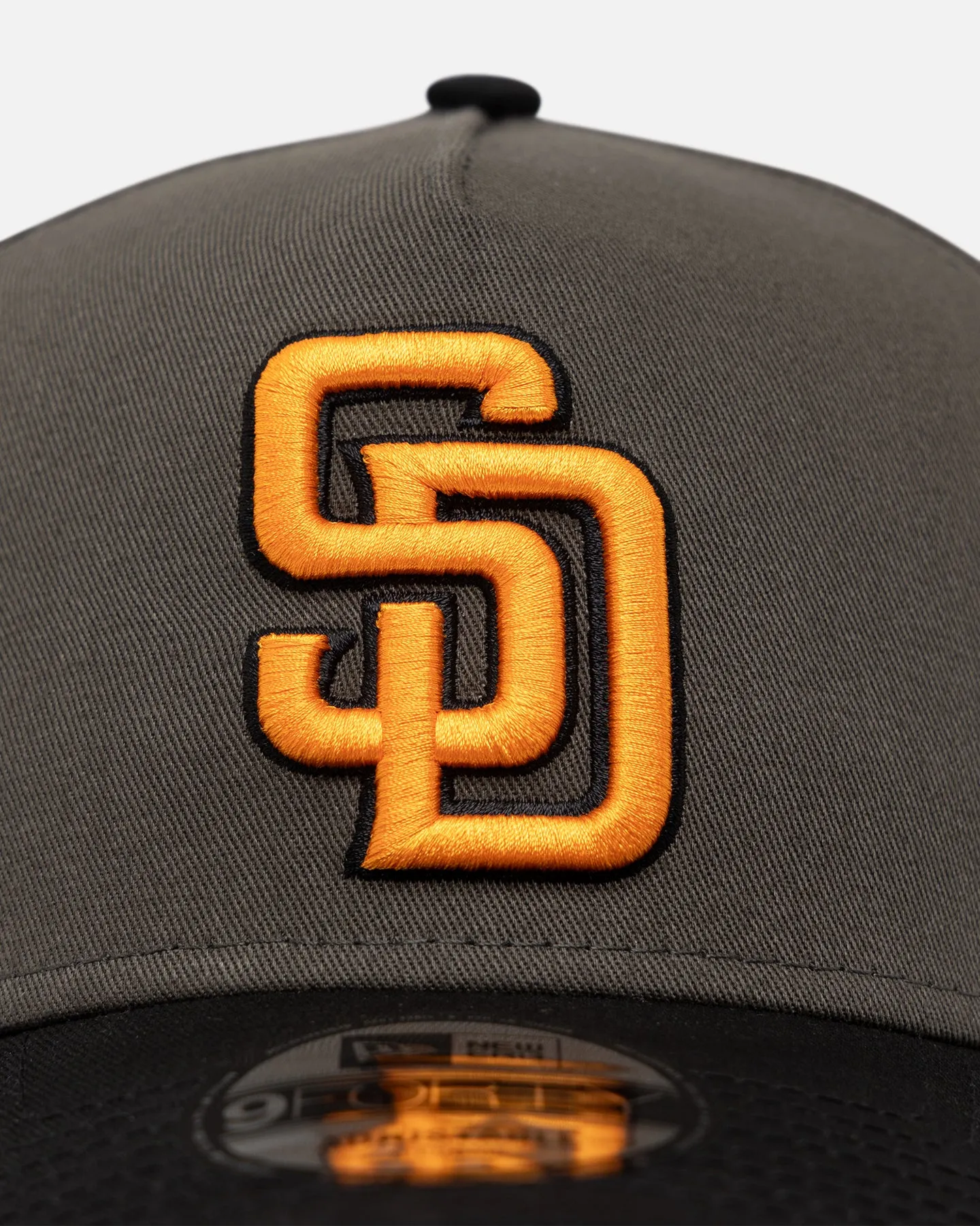 New Era San Diego Padres 'Legendary Charcoal' 9FORTY A-Frame Snapback Charcoal/Black