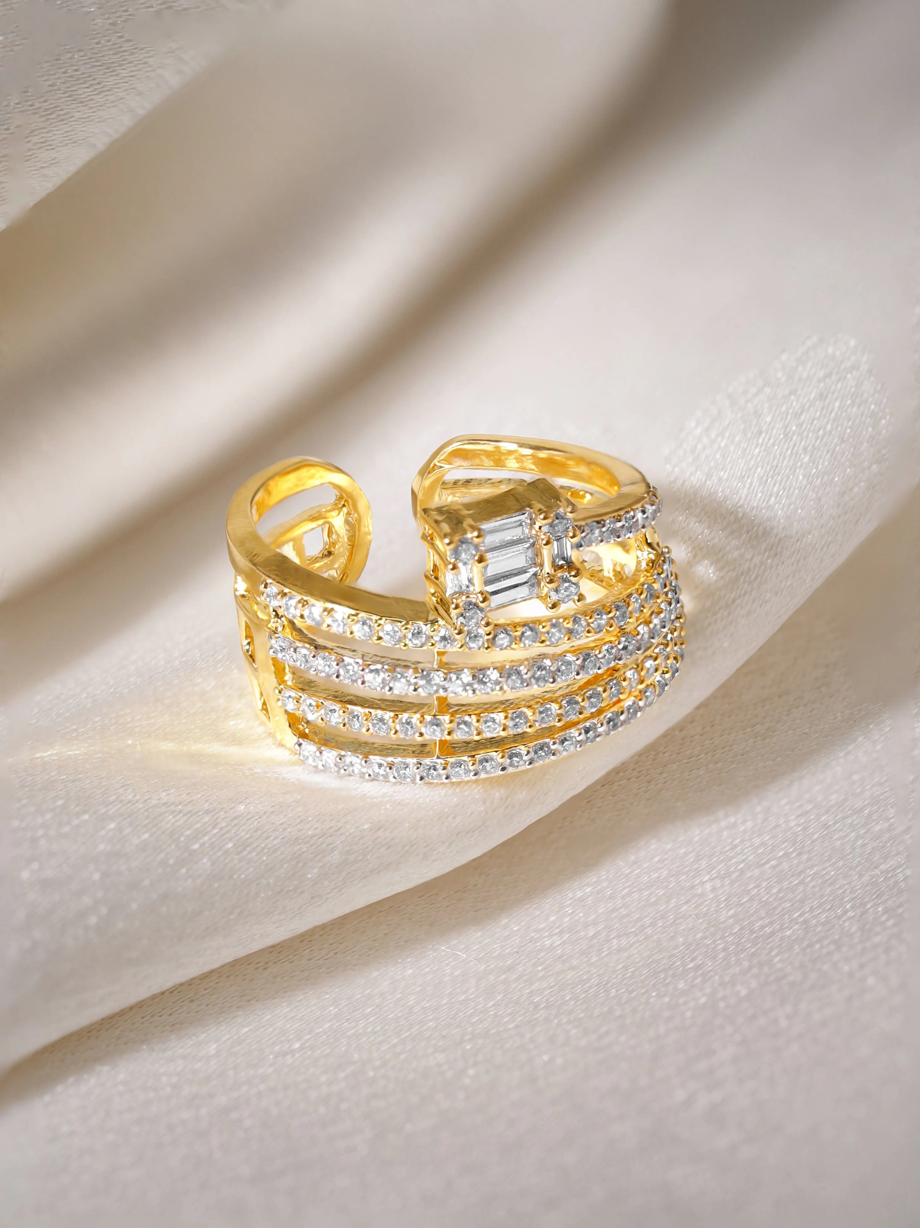 Rubans Gold-Plated White Zircon-Studded Finger Ring