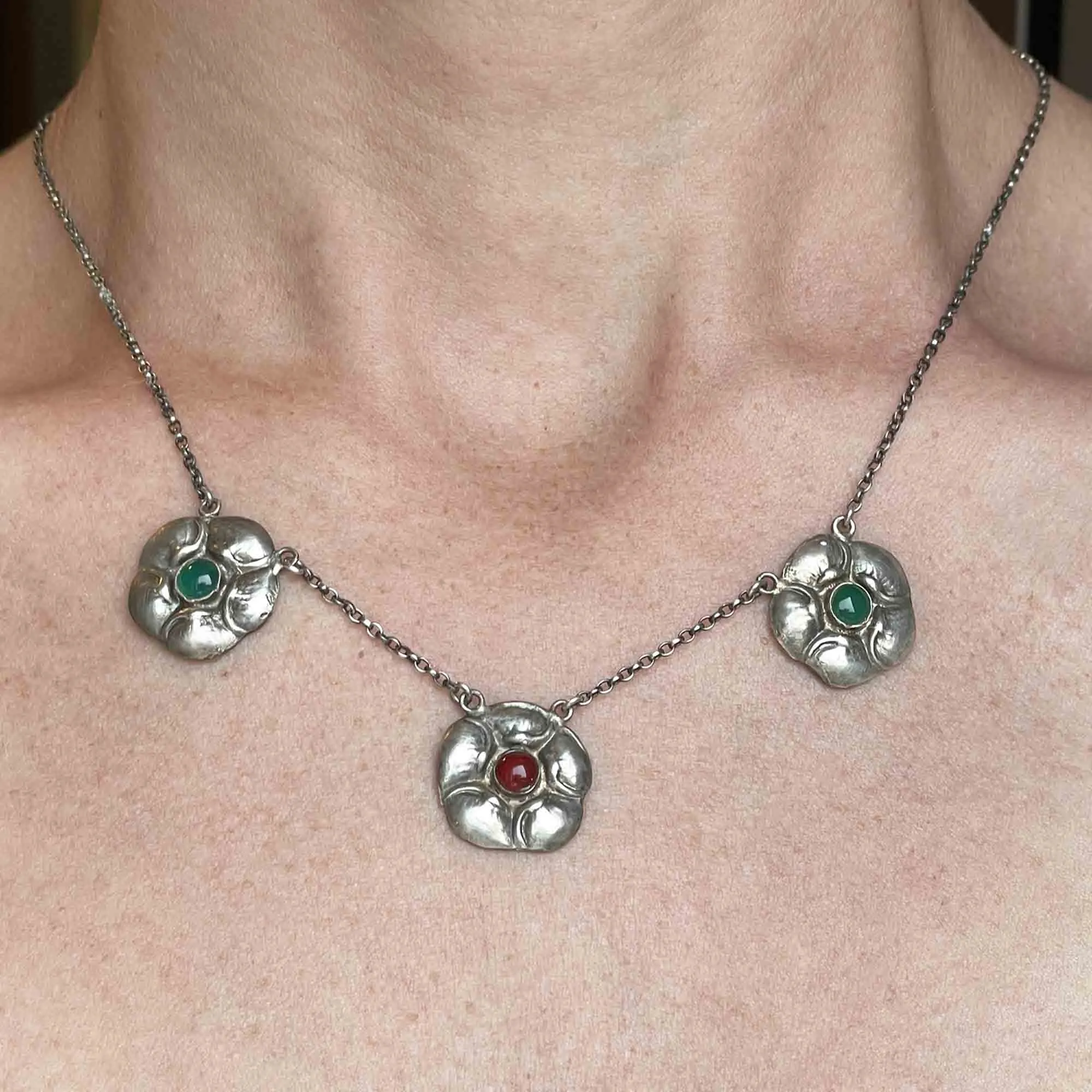 Silver Arts and Crafts Carnelian Green Agate Floral Necklace