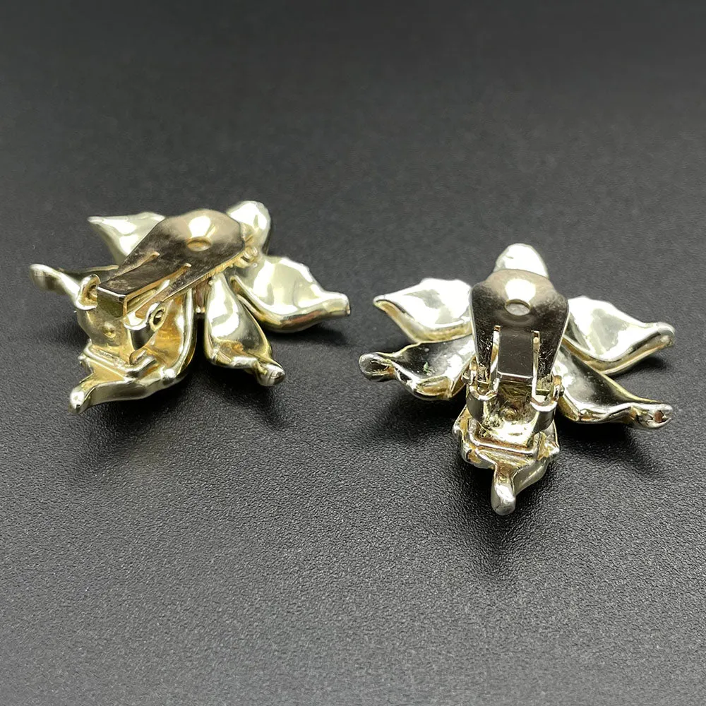 【カナダ輸入】ヴィンテージ EMMONS レッドオーロラ フラワー イヤリング/Vintage EMMONS Red Aurora Flower Clip On Earrings